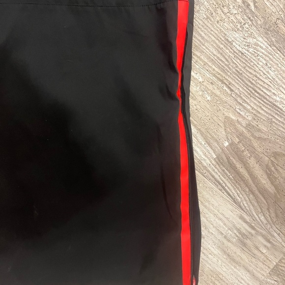 NWT 2X NHL Red Wings Fanatics track pants with side zippers - Picture 5 of 7